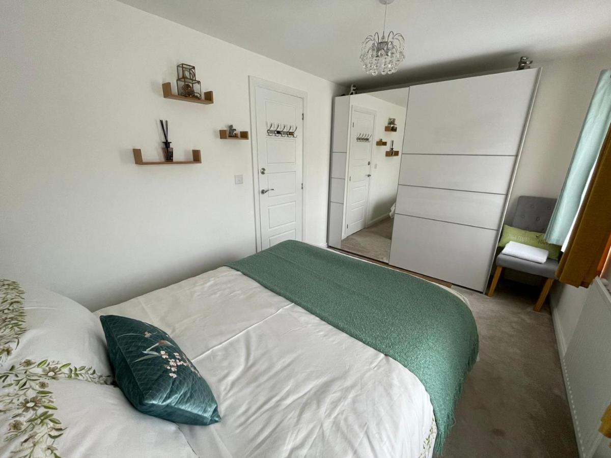 Comet place Wellingborough Extérieur photo