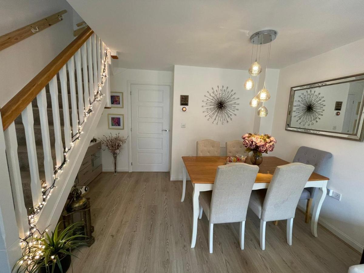 Comet place Wellingborough Extérieur photo